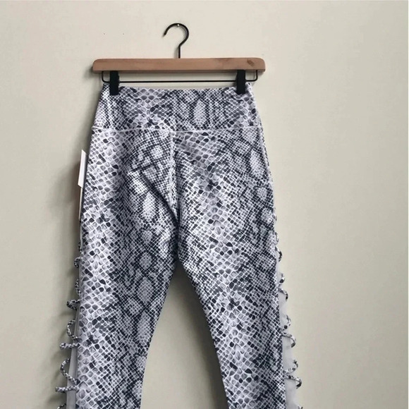 New Good American Snake print Legging Foil Zig Zag Python mesh detail activewear - Picture 10 of 15